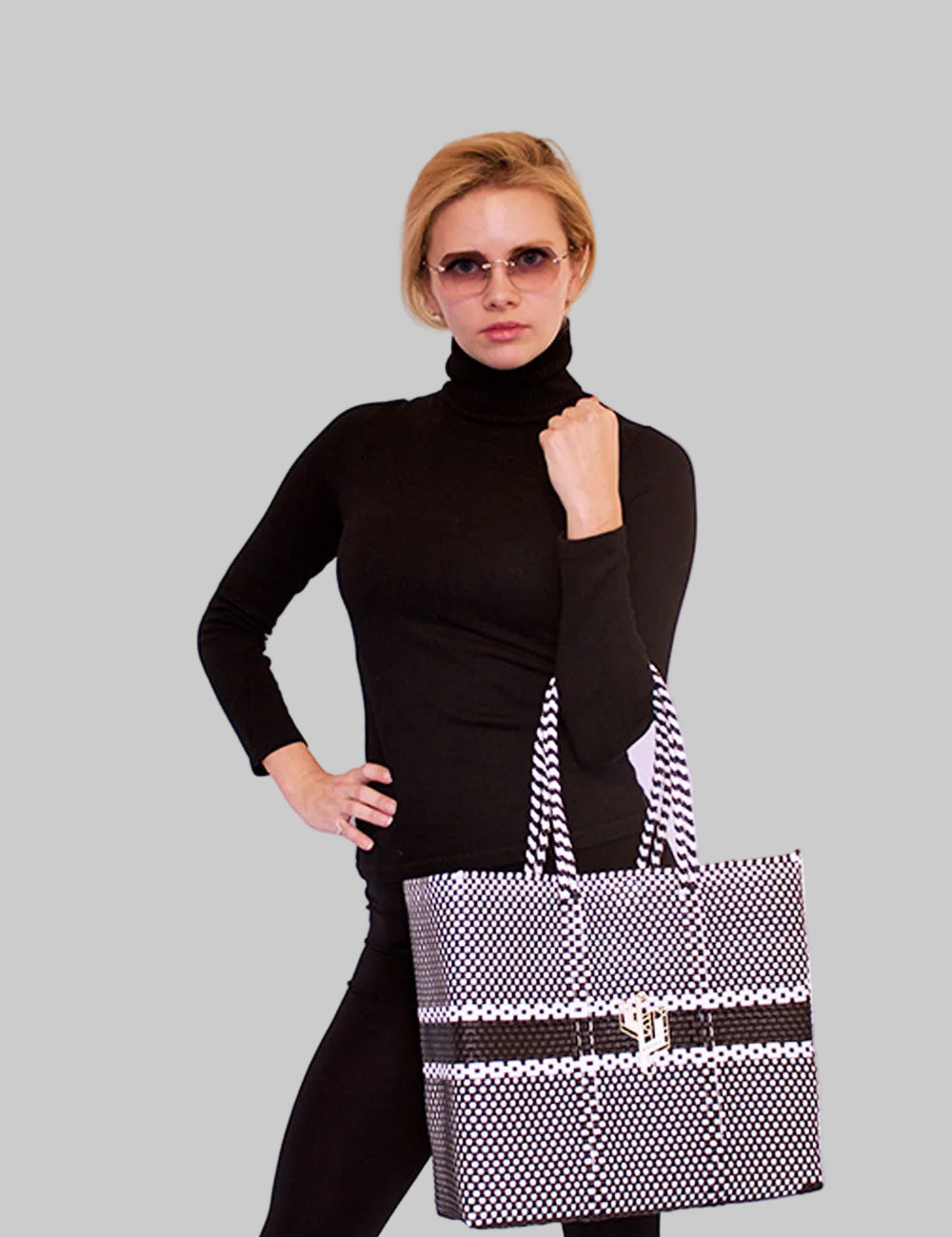 Rosita Blue - Puebla White-Black Medium Tote
