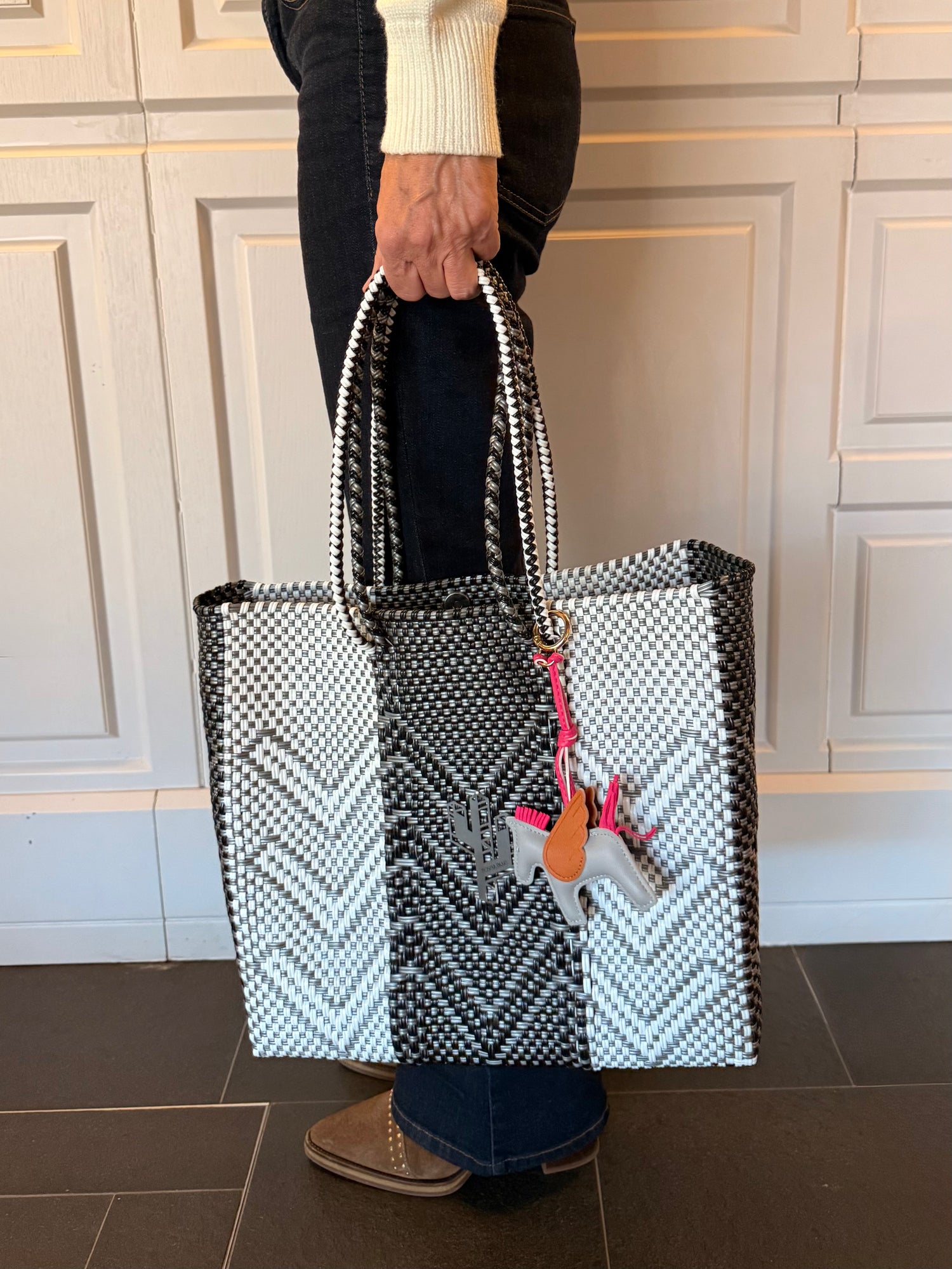 Charm/Llavero caballito - gris