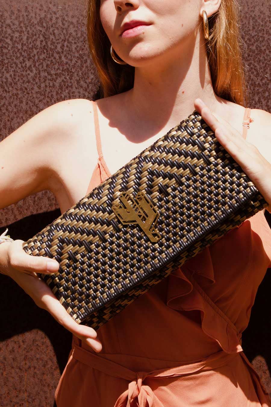 Rosita Bleue - Lily Clutch Gold Black